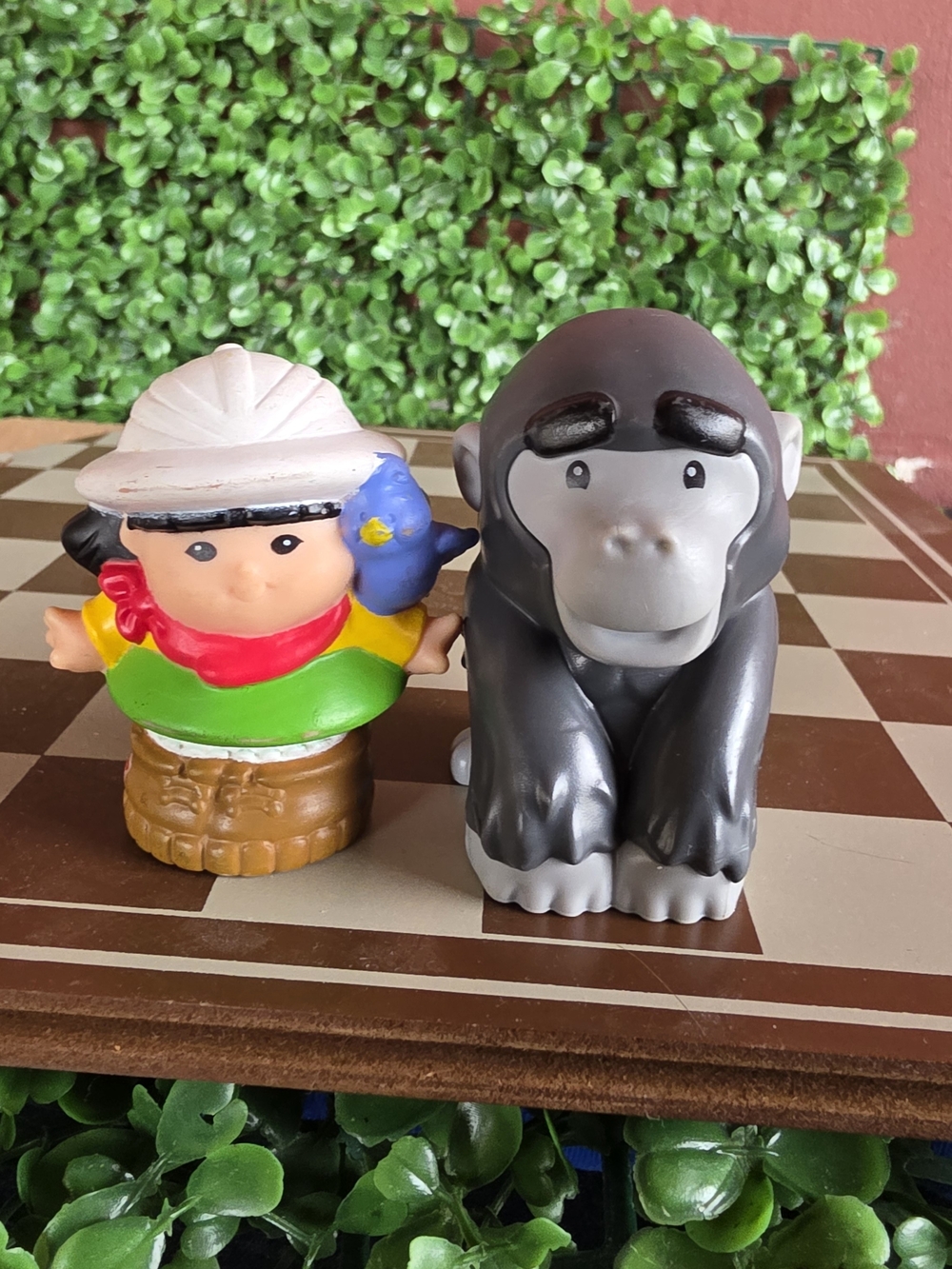 Fisher Price Little People Zoo Keeper Safari Girl & Silverback Gorilla Figures